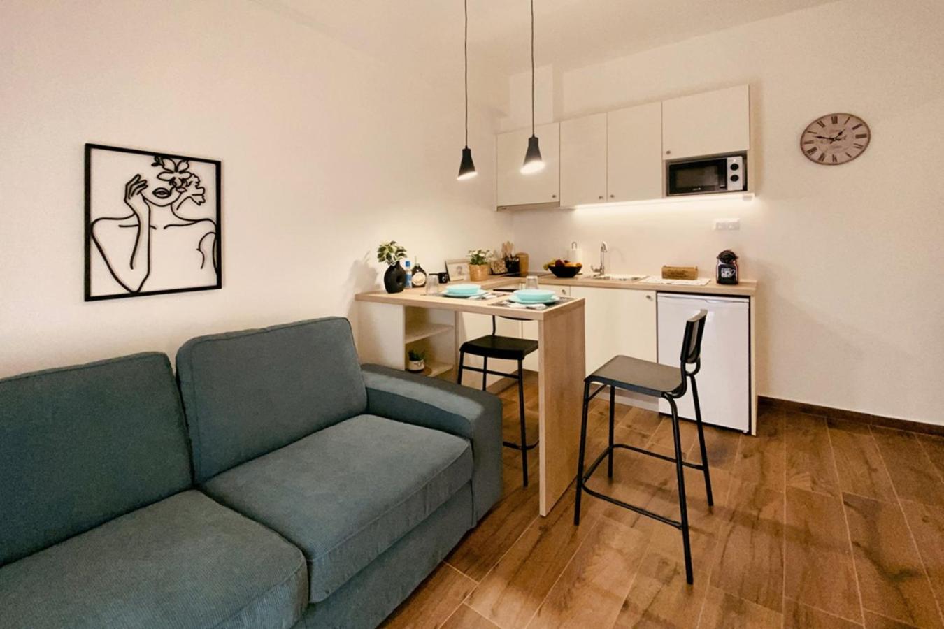 Downtown Opalio Apartment